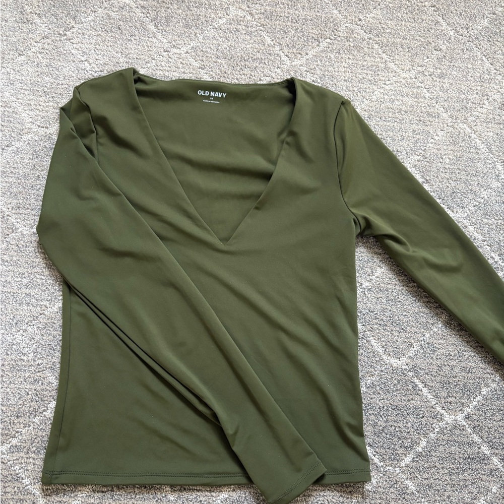 Old Navy Women's Long Sleeve Top in Forest Green